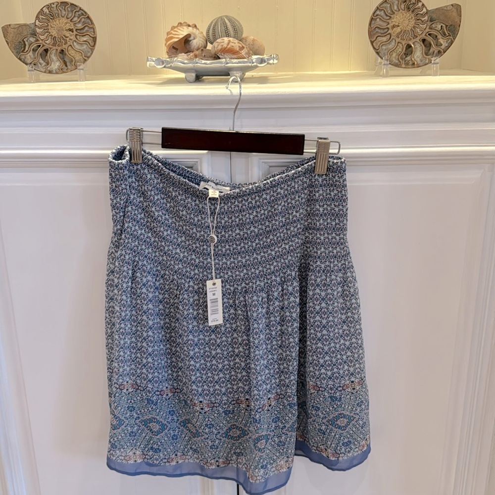 Max Studio, NWT, Shear Fabric Skirt, Flowy, Size Medium